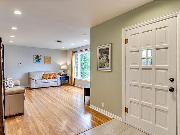 4th image of 5520 Asbury Dr