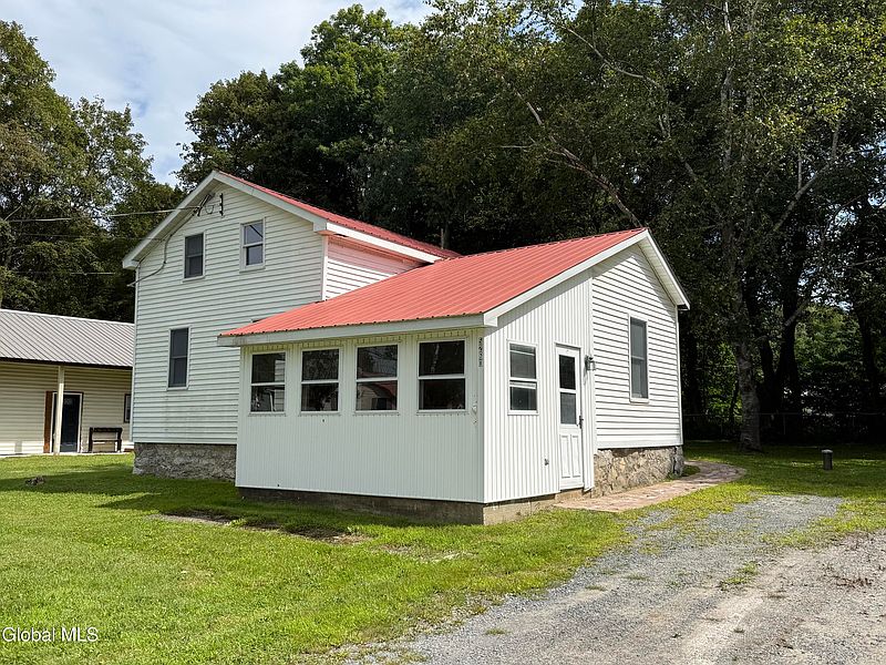 2nd image of 5260 Sacandaga Road