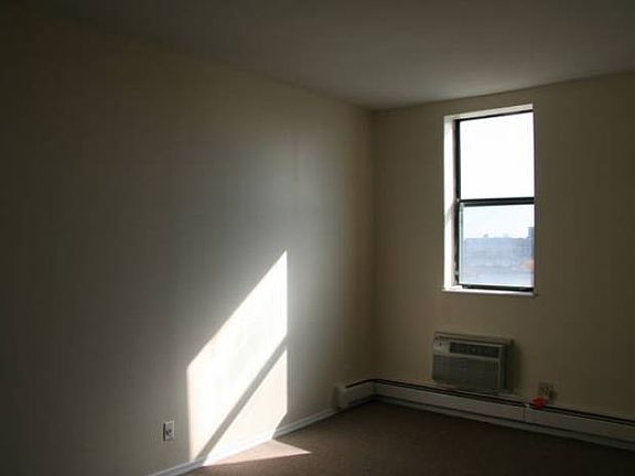 3rd image of 8006 47th Ave APT 5H