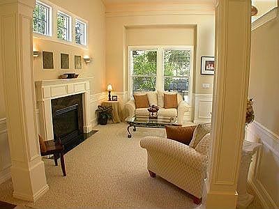 Living room w/ gas fireplace