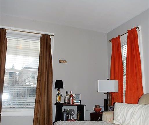 3rd image of 103 Villa Ave #1
