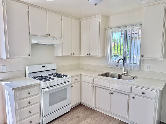 4th image of 6714 Troost Ave APT J
