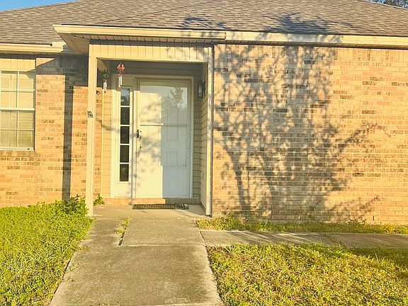 2nd image of 975 Southern Oaks Ct
