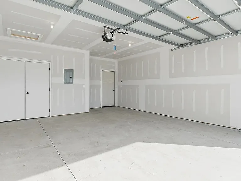 17006 W Lawson St — Photo 15