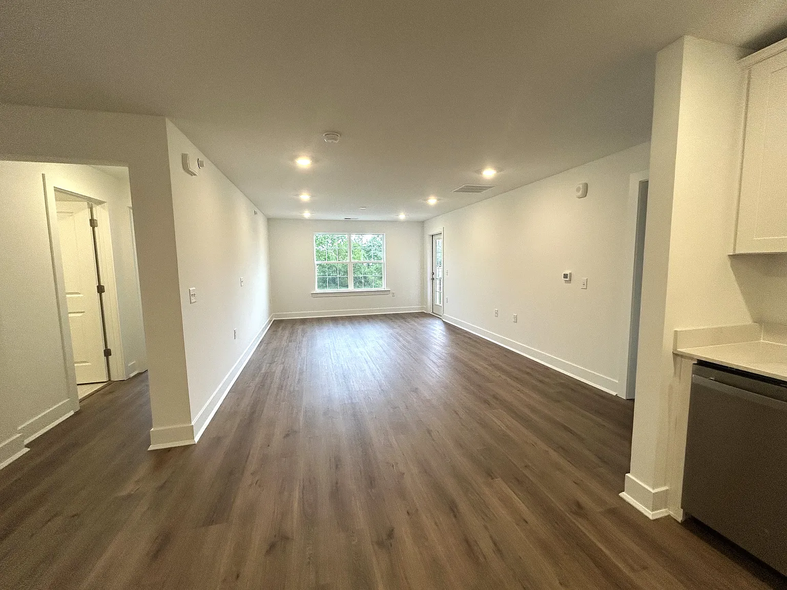 2 bed, 1156 sqft, $2,800 — Photo 3
