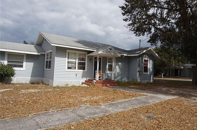 1st image of 2300 Lakeview Dr