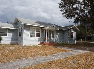 2300 Lakeview Dr, Sebring, FL 33870