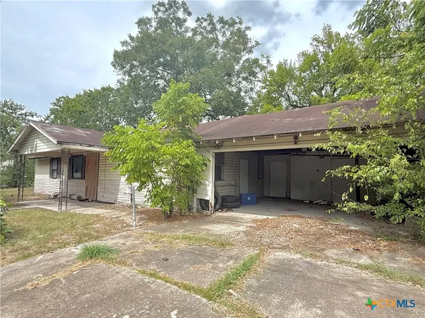 2501 Mumphord St, Victoria, TX 77901