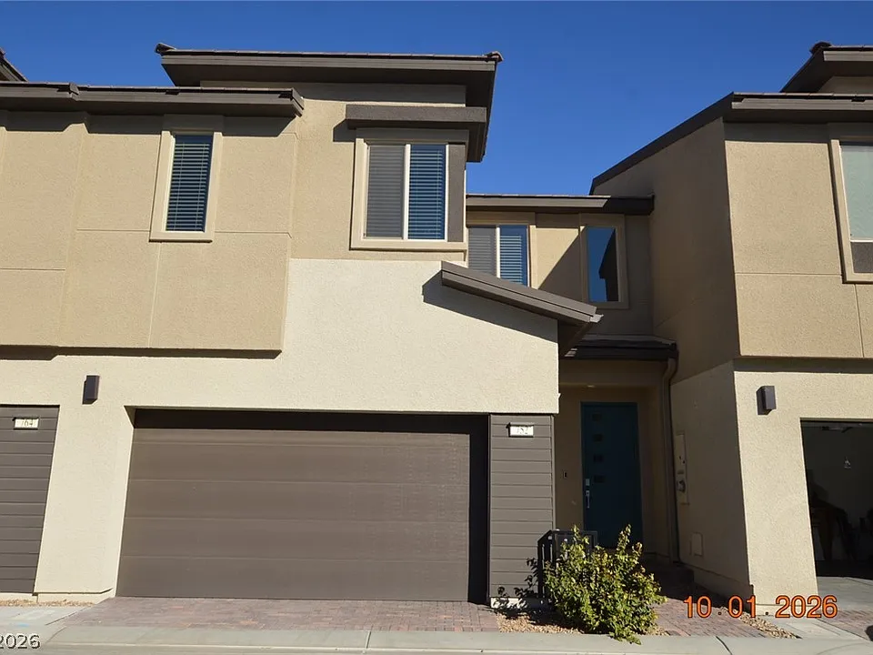 752 Echelon St