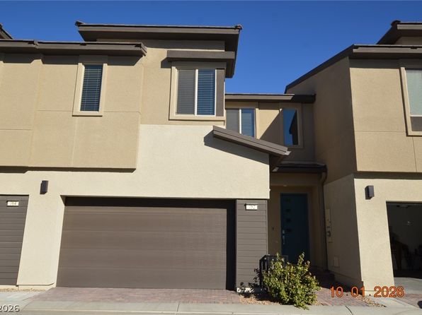 752 Echelon St