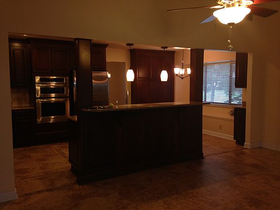 4th image of 707 Rosalie Way