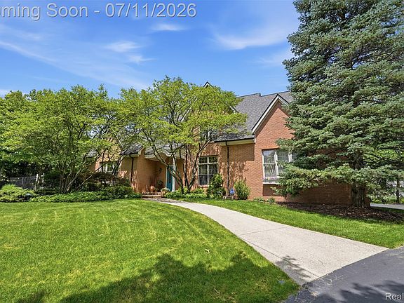 2nd image of 34555 Quaker Valley Rd