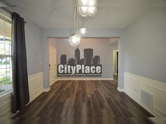4440 Valley Trace Dr — Photo 10