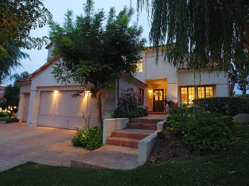 Corner lot - Cul-de-sac location