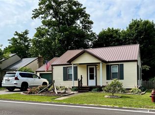 1098 Core Rd, Parkersburg, WV 26104