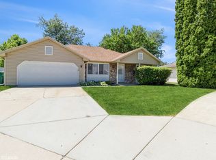 955 Copley Ln, Joliet, IL