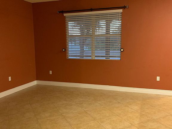 4th image of 11161 Running Pine Dr