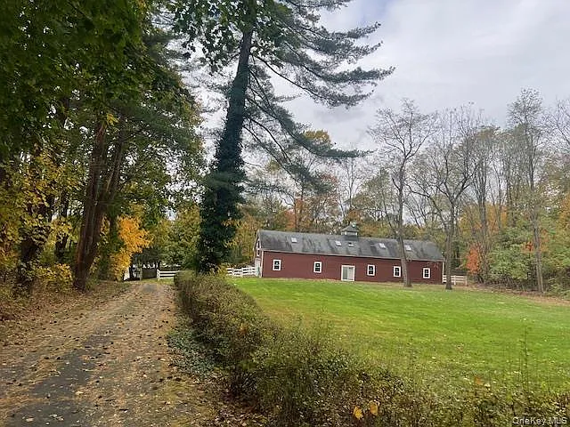 229 Route 106 — Photo 17