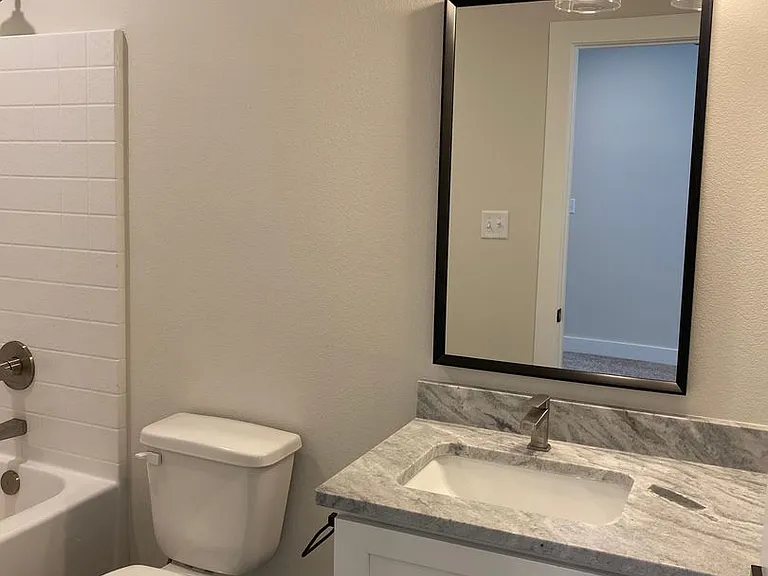 205 Sterling St — Photo 10