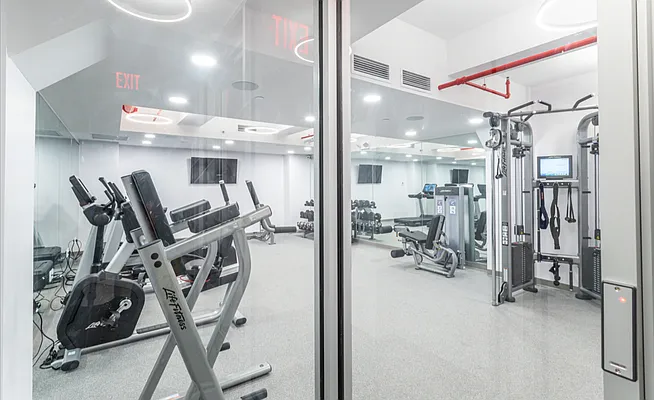 Rented by REAL New York | media 21