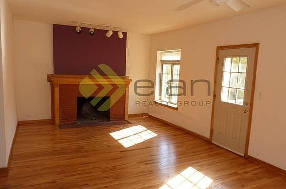 2nd image of 1062 W Columbia Ave APT 3