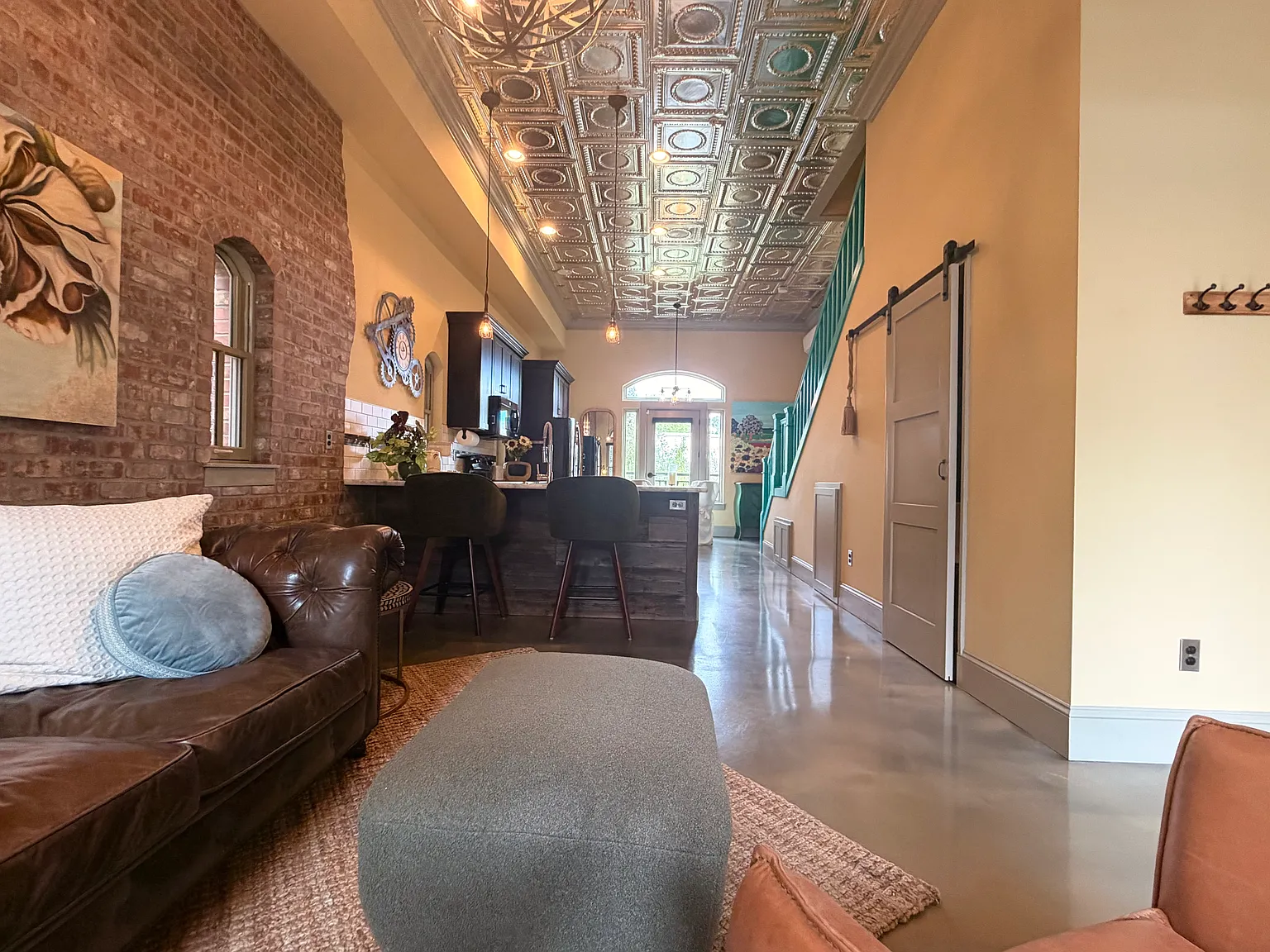 3 bed, 3.5 bath, 1843 sqft, $6,500 — Photo 4