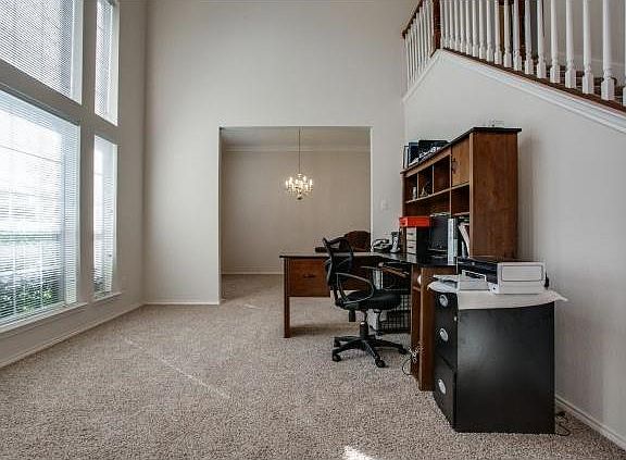 5th image of 2513 Hyacinth Dr