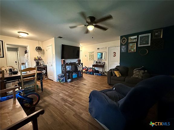 3rd image of 307 W Newman St