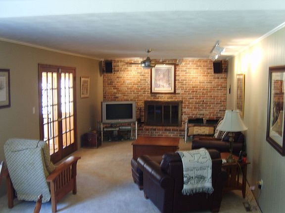 Family Room w/ double doors to Sun Room