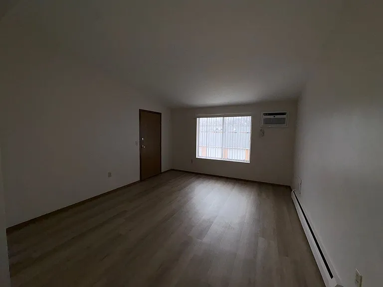 2677 Humboldt Rd — Photo 33