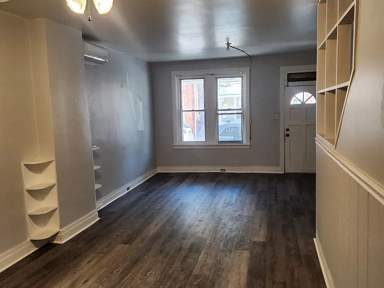 340 E Guilford St — Photo 3