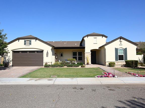 2nd image of 804 W Claremont St