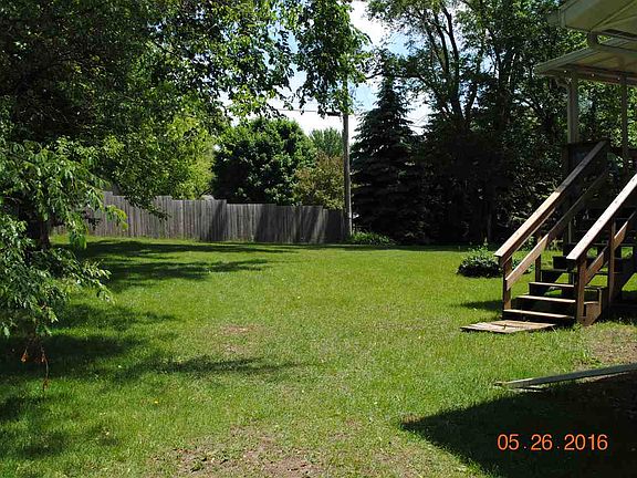 3rd image of 1425-1431 Townline Ave