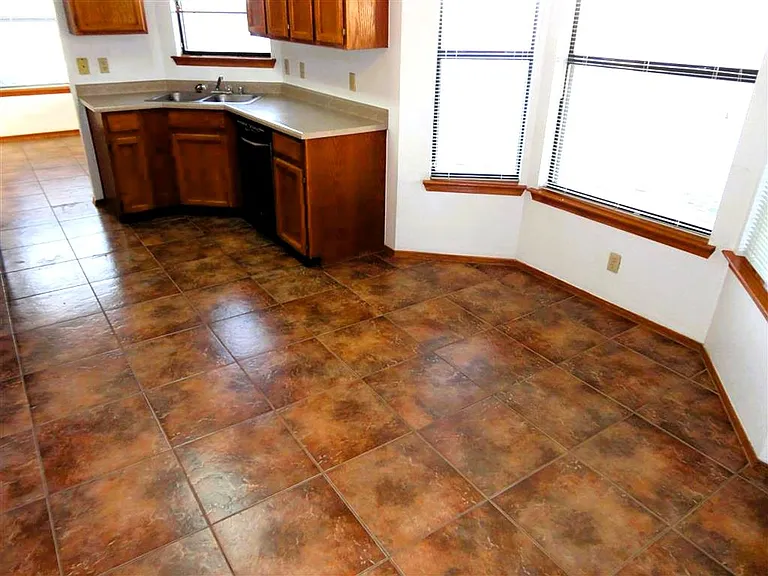 7205 Night Hawk Dr — Photo 8