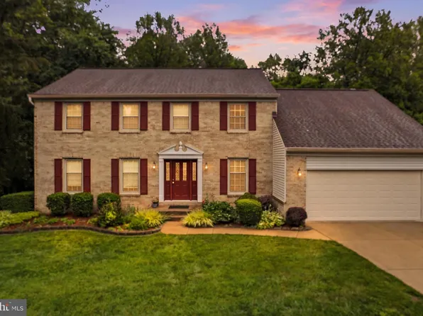 10159 Wavell Rd, Fairfax, VA 22032
