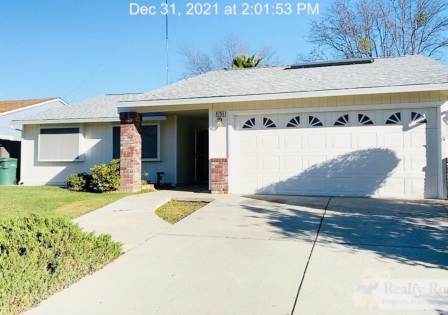 2 Bedroom, 2 Bathroom Home with a Den/Office — Photo 1