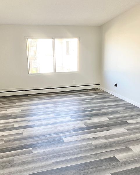 Edmonton Apartment for rent - 2 Bedrooms — photo 15