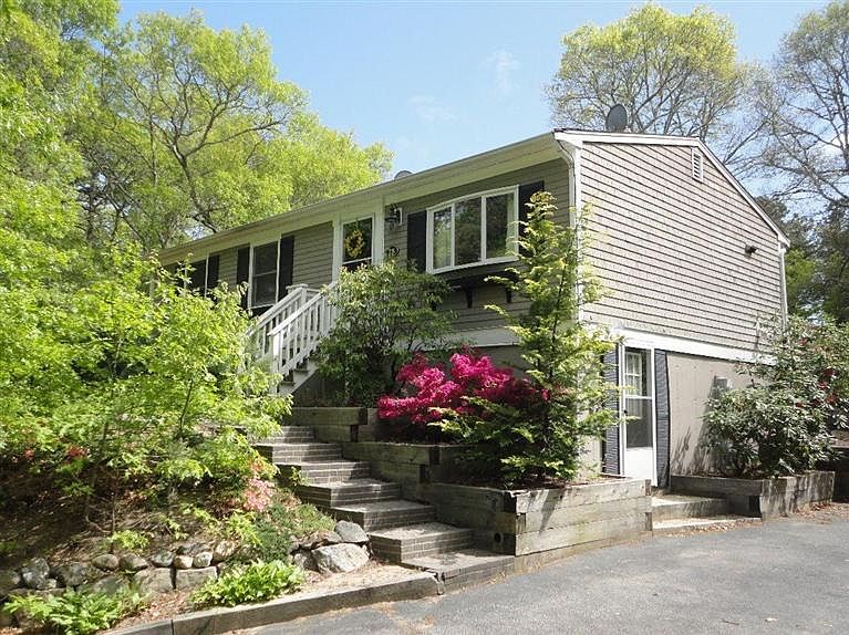 1st image of 78 Bretwood Ln