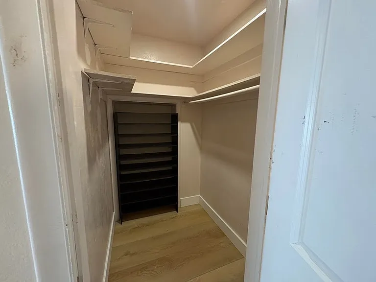 1032 NE 16th Ter #0 — Photo 11