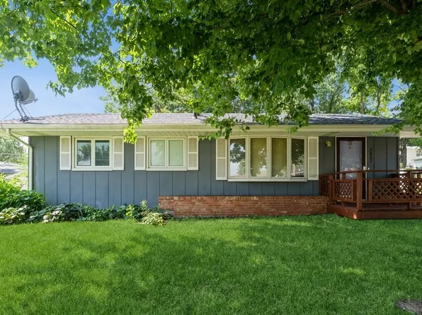2807 Richmond Ave, Des Moines, IA 50317