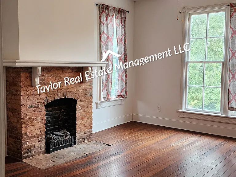 1100 N Montgomery Ave — Photo 10