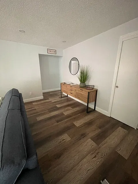 3 bed, 1484 sqft, $3,200 — Photo 2