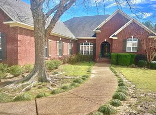 134 N Glenbrook Dr, Grenada, MS 38901