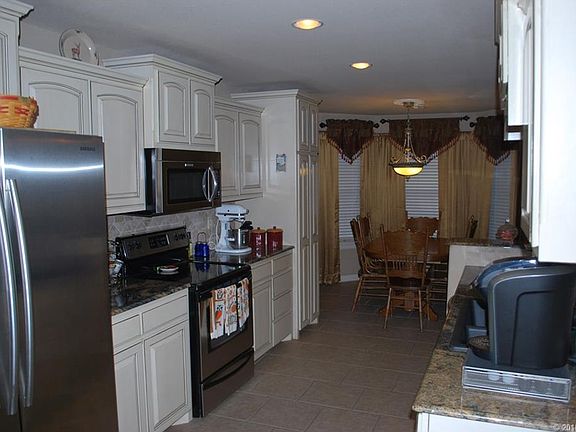 3rd image of 10480 S 195th West Pl
