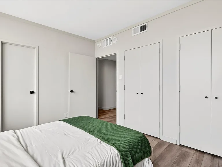 6211 W Northwest Hwy #400 — Photo 14