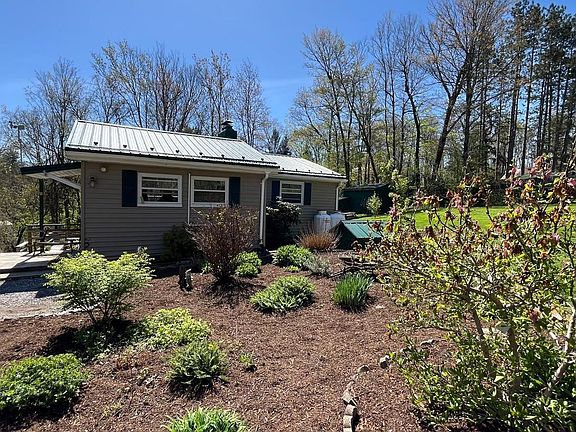 3rd image of 2290 Purdue Mountain Rd