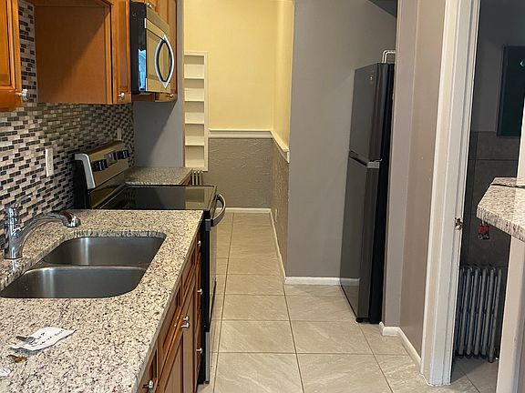 4th image of 143 Westford St #1B-1Ba