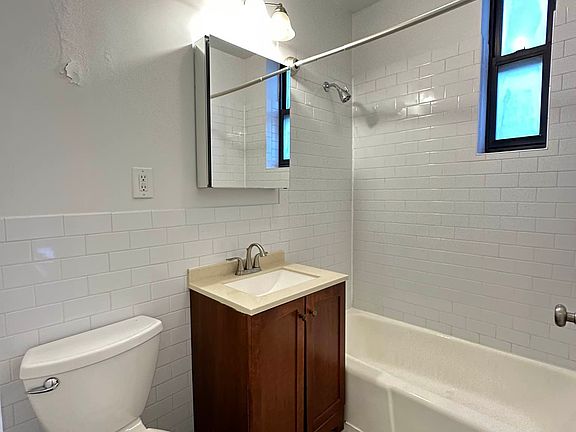 5th image of 333 E 89th St APT 2G
