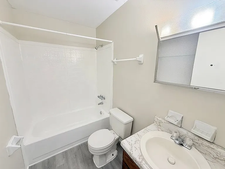 9307 Mabel St #B — Photo 8