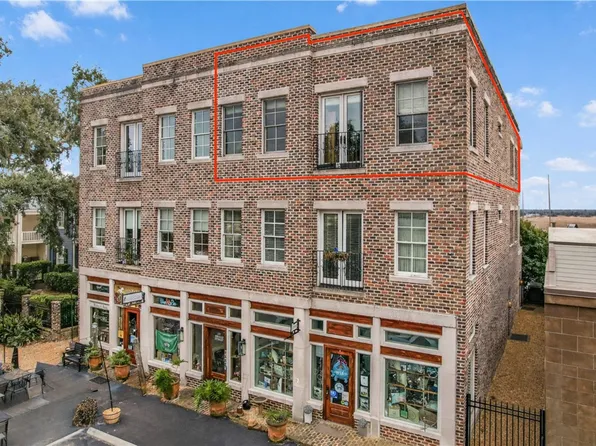 107 Broad St #D, Darien, GA 31305